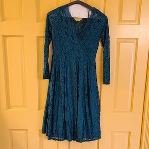 Semi-formal Hunter Green Dress Size Medium